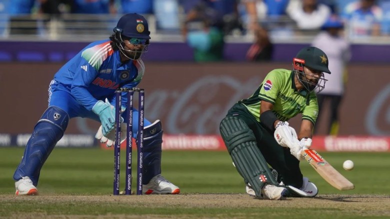 ভারতের বিপক্ষে ৫০ ওভারও খেলতে পারল না পাকিস্তান...