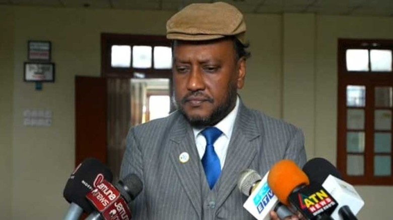 আন্দোলনের মুখে রাবির আওয়ামীপন্থি ৬ ডিনকে