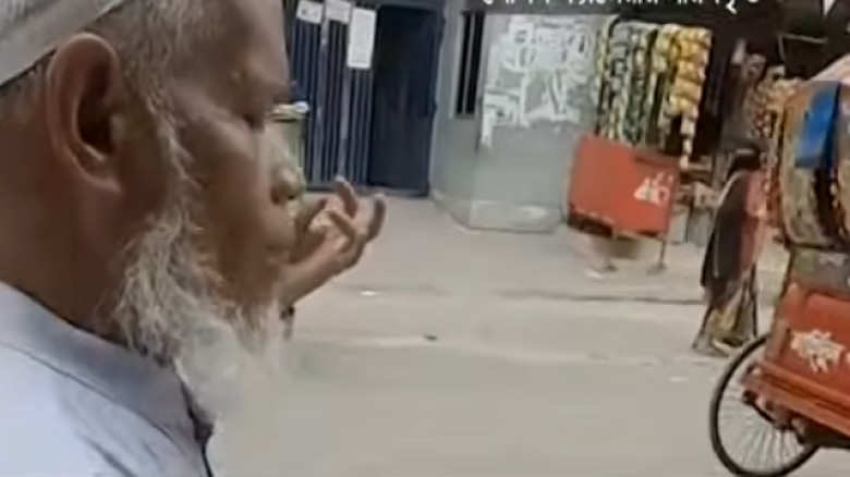 এক রুমের ঘর, তিন হাজার টাকার দোকান; কিন্