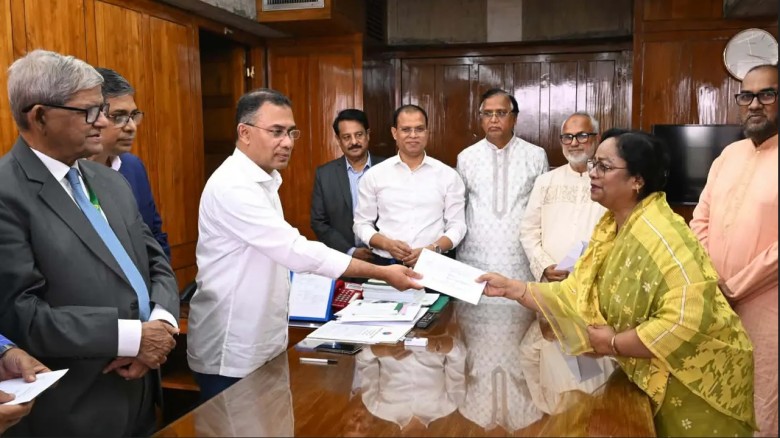 প্রধানমন্ত্রীর ঈদ উপহার সিটি করপোরেশনের 