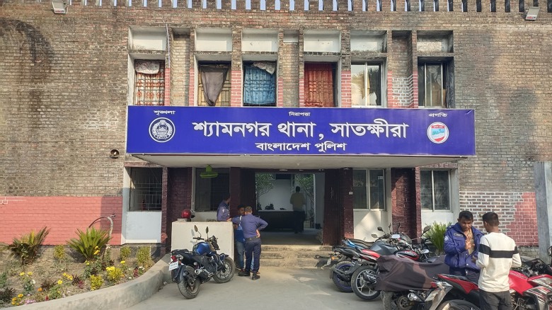 শ্যামনগরে সিলিং ফ্যানে ঝুলছিল বিজিবি সদস্যের মৃতদে...