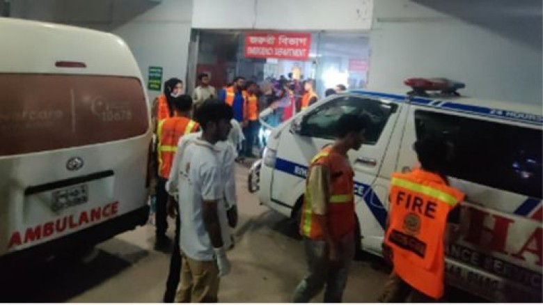 উত্তরায় বিমান বিধ্বস্ত : ৮ মরদেহ পরিবারের কাছে হস্...