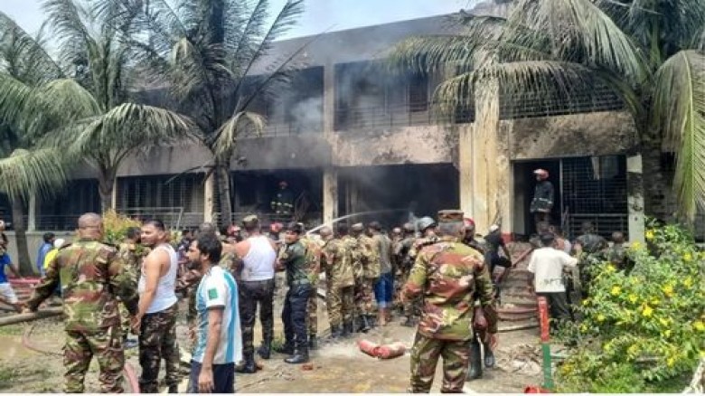 মাইলস্টোনে ‘কন্ট্রোল রুম’ স্থাপনের নির্দেশ...