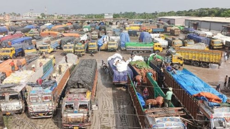 পূজায় টানা ৬ দিন বন্ধ থাকবে ভোমরা স্থলবন্দরের আমদা...