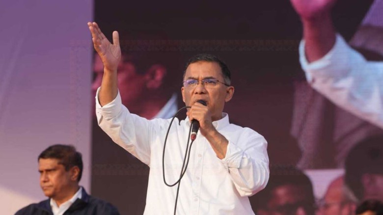 একটি দল নারীদের ঘরে বন্দি রাখতে চায়: তার