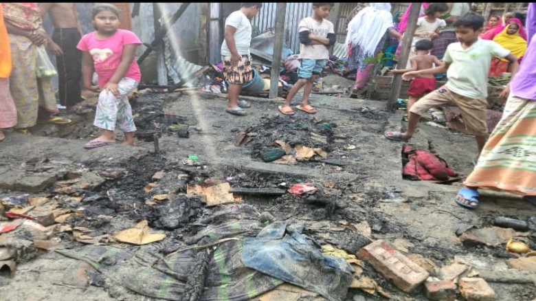 ভাঙ্গড়ায় বসতবাড়িতে  আগুনে পুরে নিঃস্ব