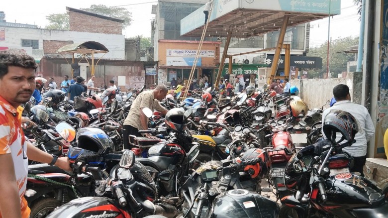 রংপুর ও ময়মনসিংহে অধিকাংশ পাম্প বন্ধ