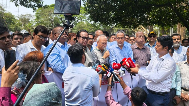 টিকাবিরোধী অপপ্রচার ও কুসংস্কারেই হামের 