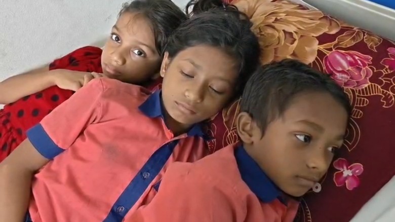 বাগেরহাটের শরণখোলায় স্কুল ফিডিংয়ের ডিম