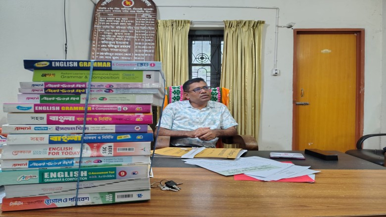 চিতলমারীতে বিদ্যালয়ে ঝটিকা অভিযানে ১৪টি